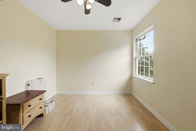 51 STONEHEDGE DR, Hightstown, NJ 08520