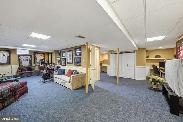 51 STONEHEDGE DR, Hightstown, NJ 08520