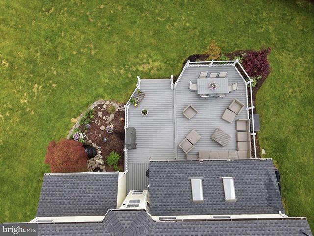 51 STONEHEDGE DR, Hightstown, NJ 08520