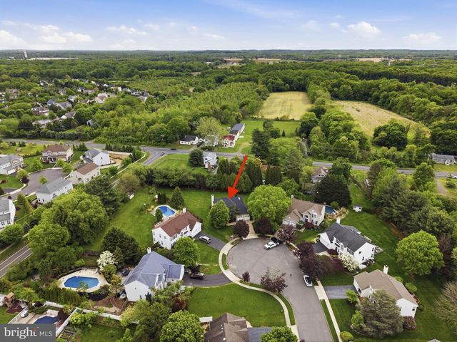 51 STONEHEDGE DR, Hightstown, NJ 08520