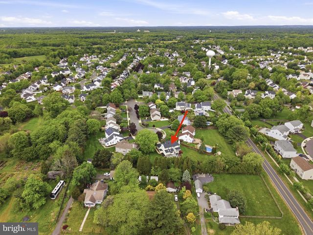 51 STONEHEDGE DR, Hightstown, NJ 08520