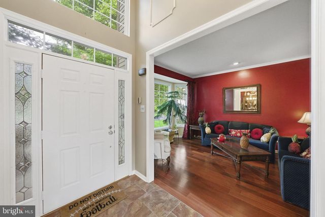 51 STONEHEDGE DR, Hightstown, NJ 08520