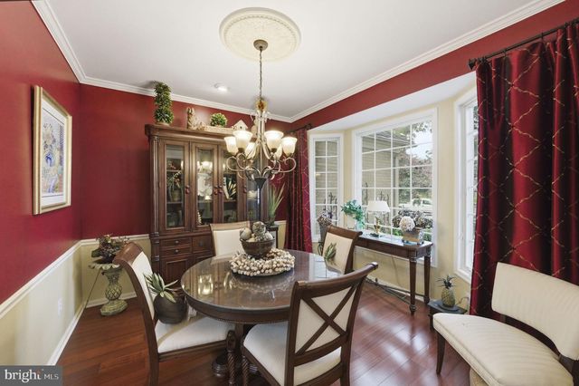 51 STONEHEDGE DR, Hightstown, NJ 08520