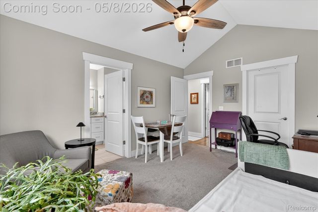 5847 Scenic Bluff Drive 28, Brighton Township, MI 48116