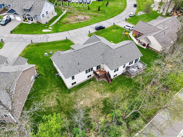 5847 Scenic Bluff Drive 28, Brighton Township, MI 48116
