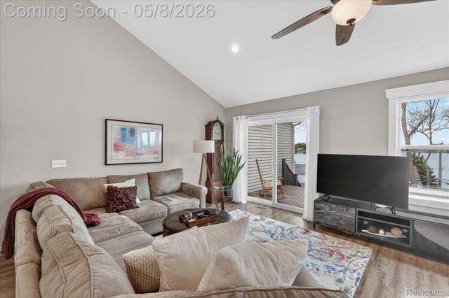 5847 Scenic Bluff Drive 28, Brighton Township, MI 48116
