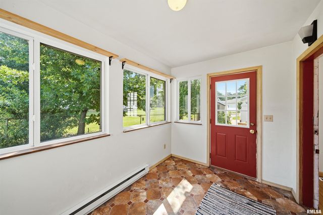 410 PEKIN Avenue, East Peoria, IL 61611