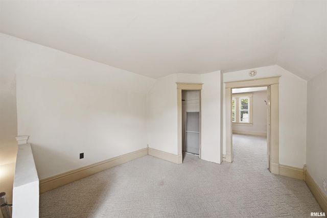 410 PEKIN Avenue, East Peoria, IL 61611