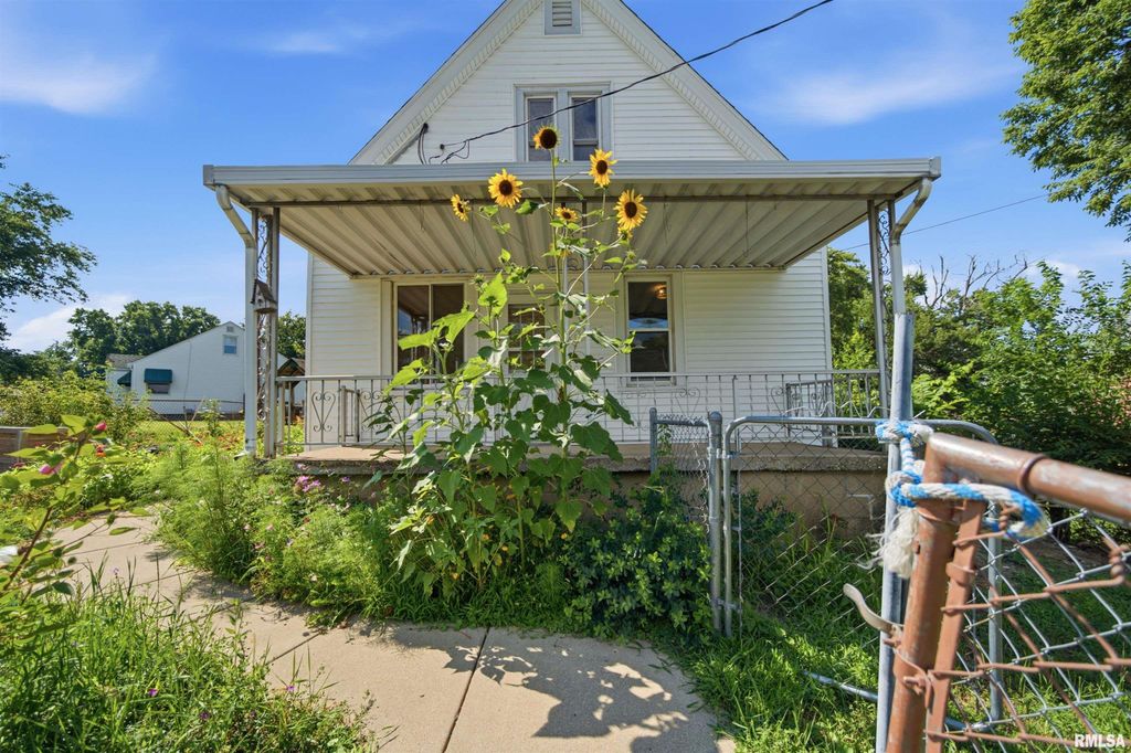 410 PEKIN Avenue, East Peoria, IL 61611