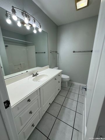 212 DOGWOOD DR, New Braunfels, TX 78130