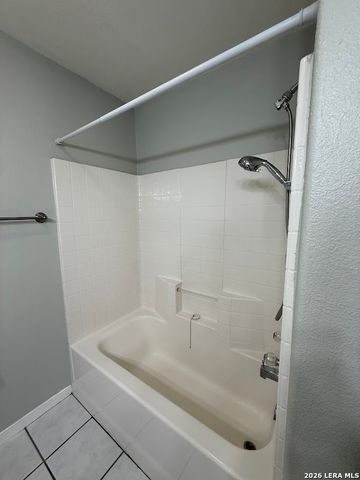 212 DOGWOOD DR, New Braunfels, TX 78130
