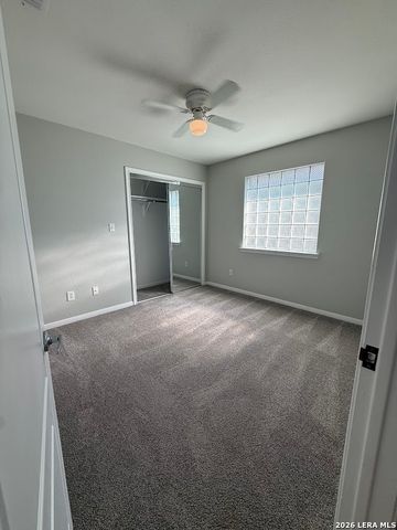 212 DOGWOOD DR, New Braunfels, TX 78130