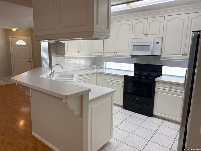 212 DOGWOOD DR, New Braunfels, TX 78130