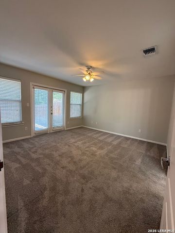 212 DOGWOOD DR, New Braunfels, TX 78130