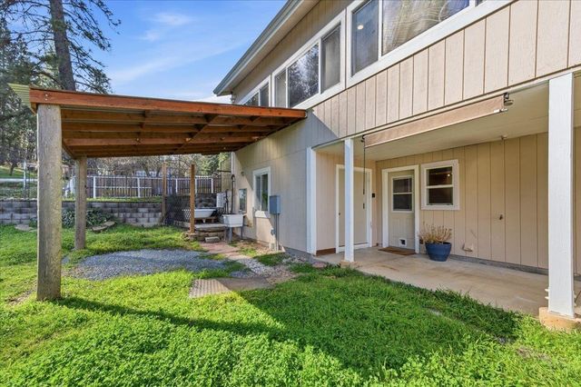 549 Glenwood Rd, Grass Valley, CA 95945