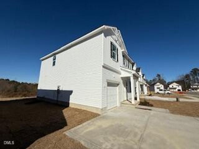 87 Stout Landing, Dunn, NC 28334