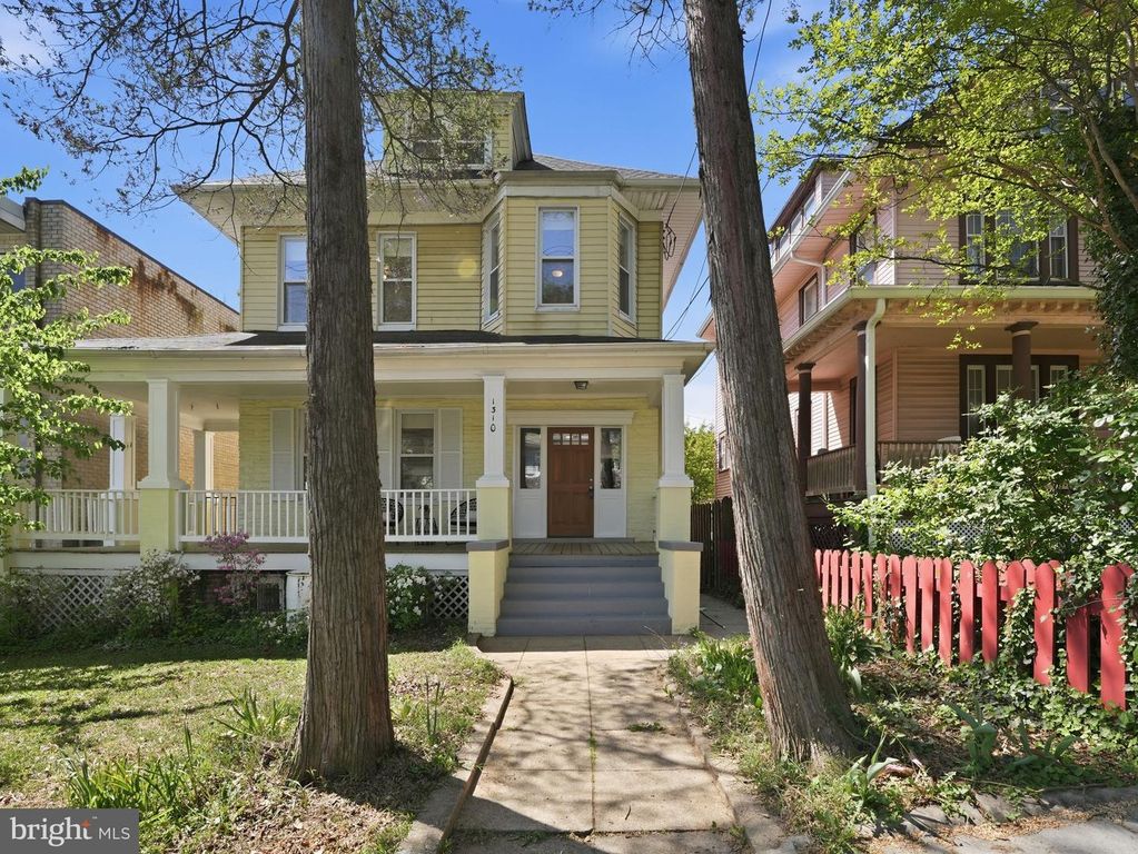 1310 DELAFIELD PL NW, Washington, DC 20011