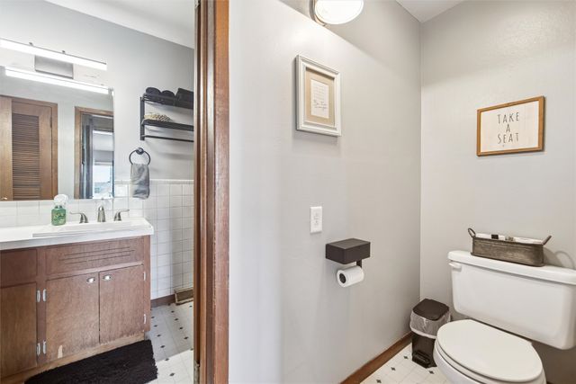 803 W Jefferson Street, Knoxville, IA 50138