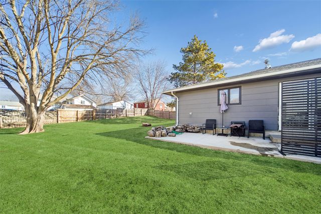 803 W Jefferson Street, Knoxville, IA 50138