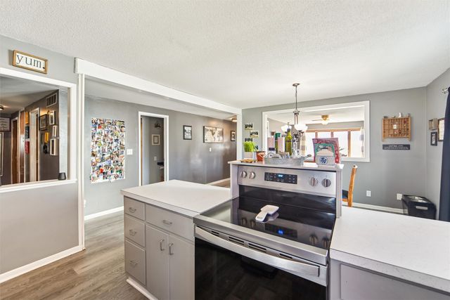 803 W Jefferson Street, Knoxville, IA 50138