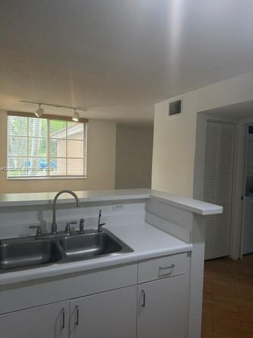 4840 N State Road 7 6101, Coconut Creek, FL 33073