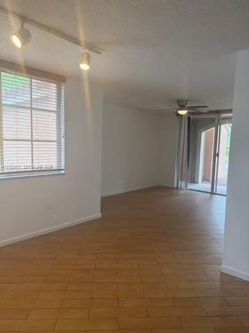 4840 N State Road 7 6101, Coconut Creek, FL 33073