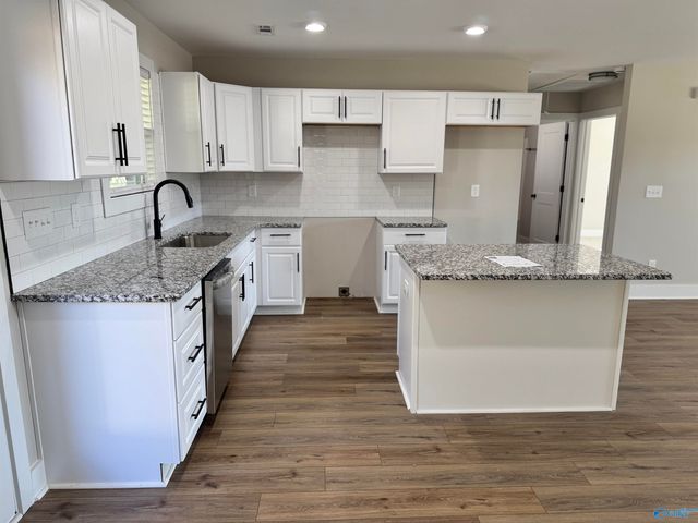 2716 Winchester Road NW, Huntsville, AL 35810