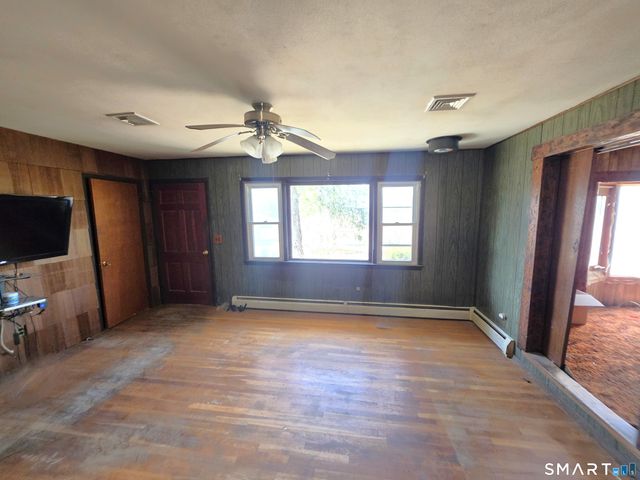 12 Brentwood Road, New Milford, CT 06776