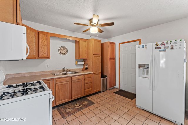 6626 S Van Buren Avenue, Tucson, AZ 85756