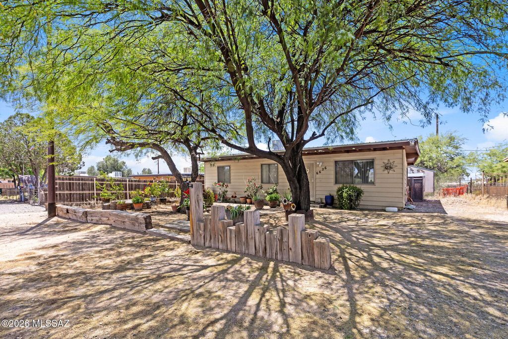 6626 S Van Buren Avenue, Tucson, AZ 85756