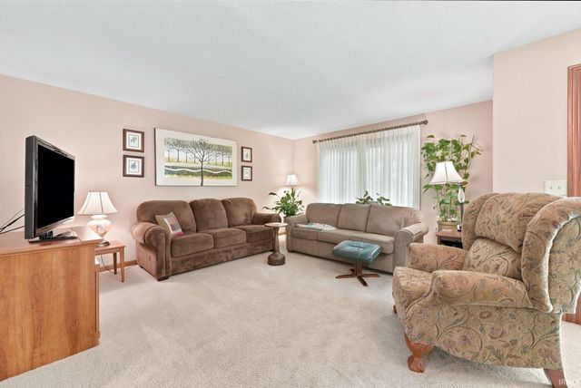 6764 Covington Creek Trail, Fort Wayne, IN 46804