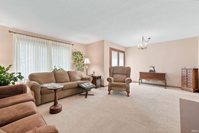 6764 Covington Creek Trail, Fort Wayne, IN 46804