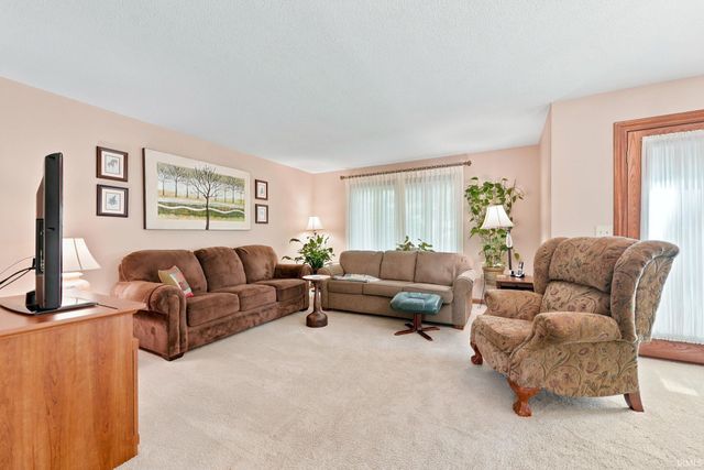 6764 Covington Creek Trail, Fort Wayne, IN 46804