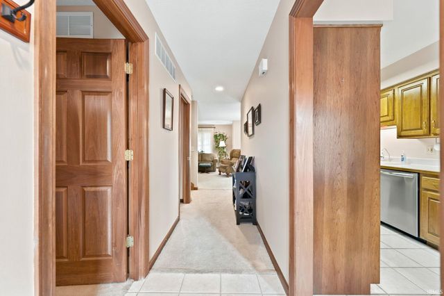 6764 Covington Creek Trail, Fort Wayne, IN 46804