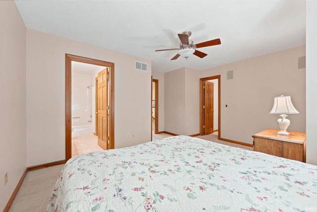 6764 Covington Creek Trail, Fort Wayne, IN 46804