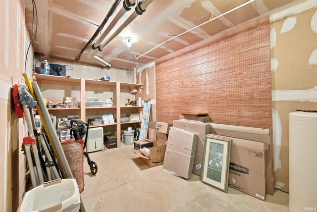 6764 Covington Creek Trail, Fort Wayne, IN 46804