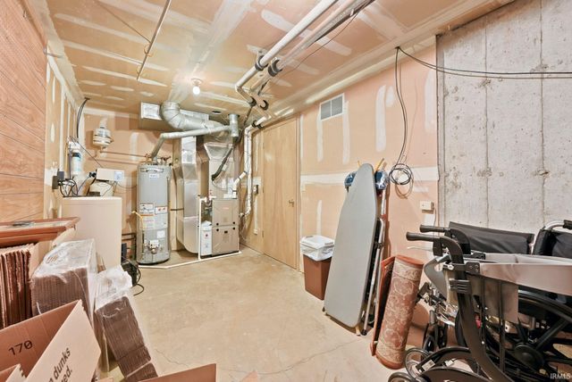 6764 Covington Creek Trail, Fort Wayne, IN 46804