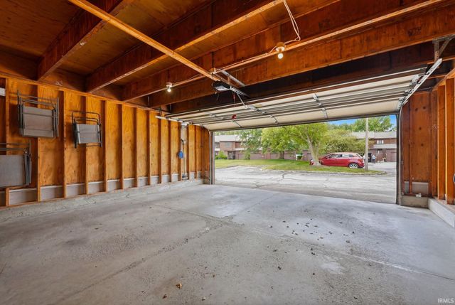 6764 Covington Creek Trail, Fort Wayne, IN 46804