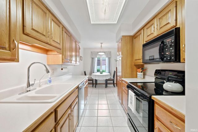 6764 Covington Creek Trail, Fort Wayne, IN 46804