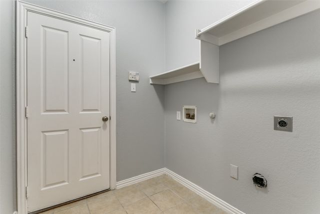 815 Creekside Drive, Little Elm, TX 75068