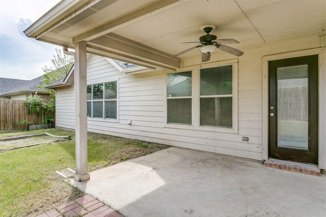 815 Creekside Drive, Little Elm, TX 75068