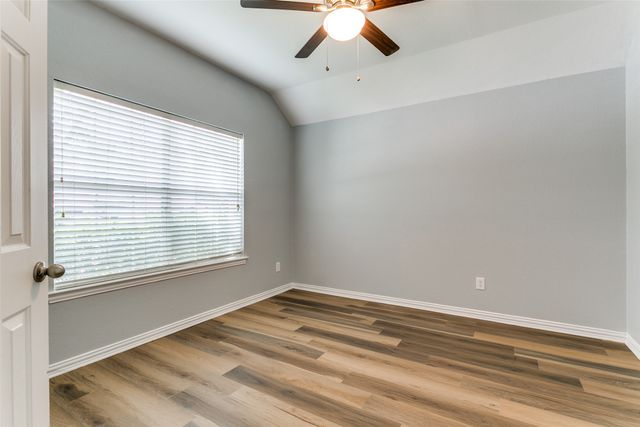 815 Creekside Drive, Little Elm, TX 75068