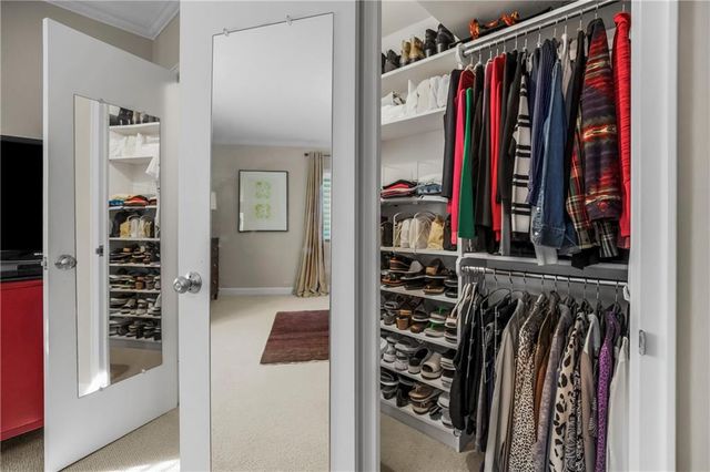 310 W 49th Street 303, Kansas City, MO 64112