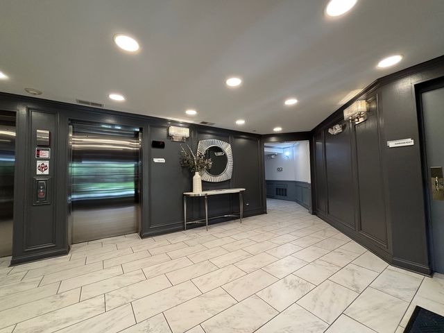 845 E 22nd Street 312, Lombard, IL 60148