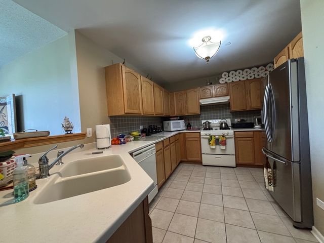 845 E 22nd Street 312, Lombard, IL 60148