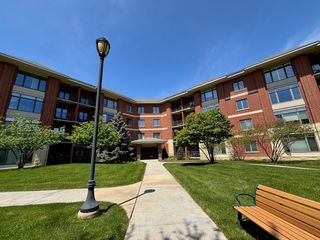 845 E 22nd Street 312, Lombard, IL 60148