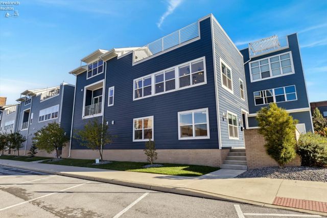 W 412 Shoreline Drive, Sandusky, OH 44870