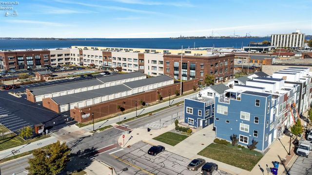 W 412 Shoreline Drive, Sandusky, OH 44870