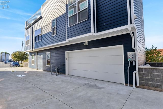 W 412 Shoreline Drive, Sandusky, OH 44870