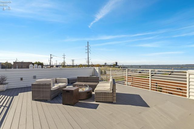 W 412 Shoreline Drive, Sandusky, OH 44870